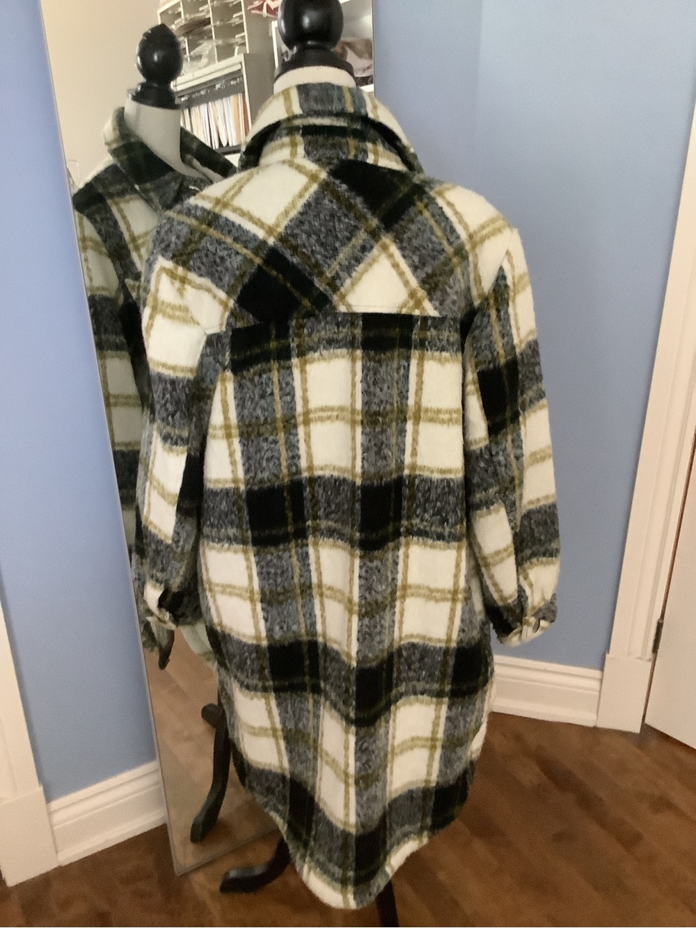 Vince Camuto Olive Green, Black & Cream Plaid Teddy Shacket - Picture 6 of 6